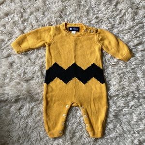 Baby Gap Peanuts outfit